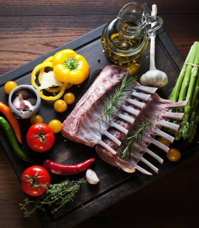 Sugestie de prezentare - Cotlet de berbecuț cu semicoaste, Frenched Racks
