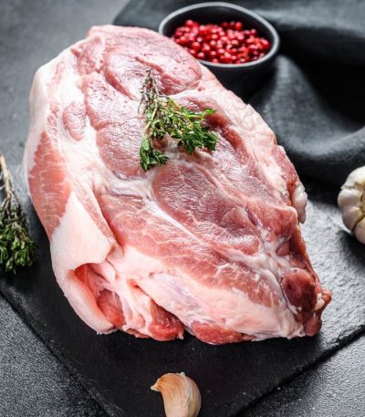 Sugestie de prezentare pentru Ceafă de porc Duroc, dezosată