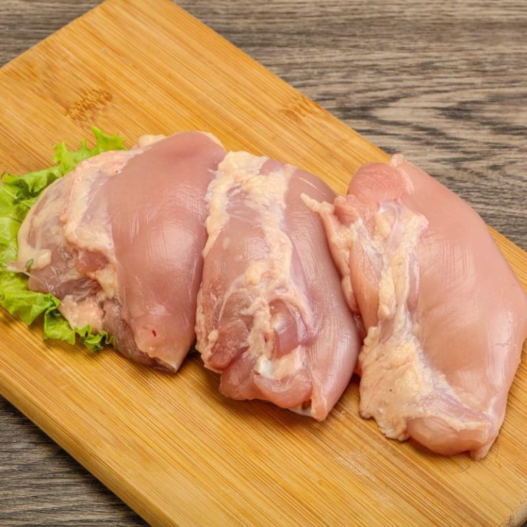 Sugestie de prezentare - Pulpă întreagă de pui dezosată, fără piele, 180-230 g/buc, 2 Kg