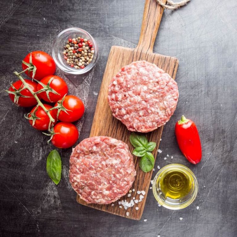 Sugestie de prezentare - Burger de vită (Black Angus), 200 G