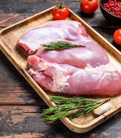 Pulpă superioară de curcan dezosată, congelat ~1,5kg- Sugestie de prezentare